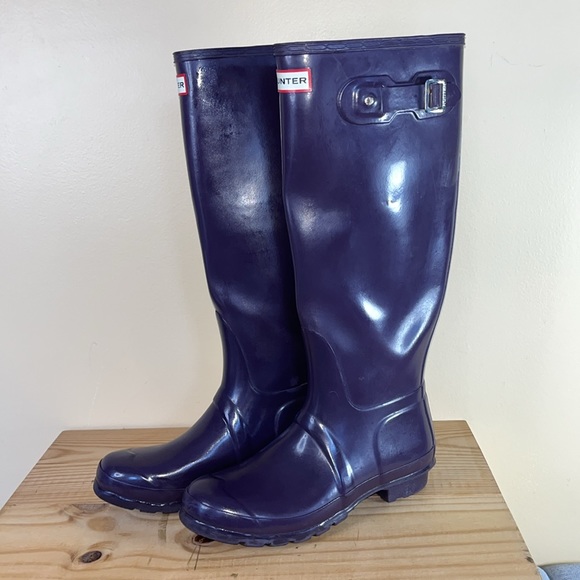 Hunter Rubber Knee-High Tall Gloss Rain Boots - Picture 5 of 15